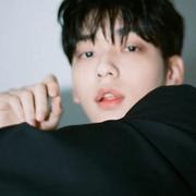 Modeling的个人资料头像