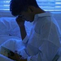 优雅不会弹琴的诗头像