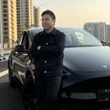 小谢玩电车头像
