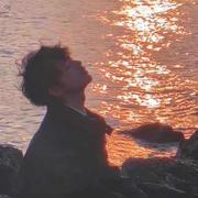 醉眼看山河的个人资料头像