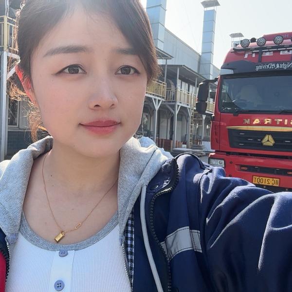 货运娟儿头像