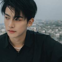 乐丶Y825头像