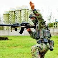 longjian一路向前头像
