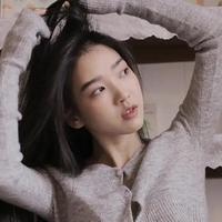 MM仰望头像