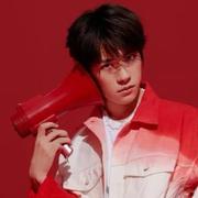 易心一意的个人资料头像