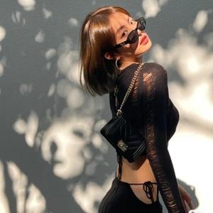 衣柜入面藏着花园G头像