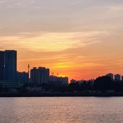 银河以北的个人资料头像