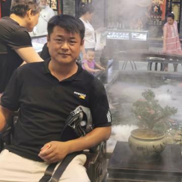 丽硕驾陪GF头像