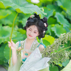 张小彤