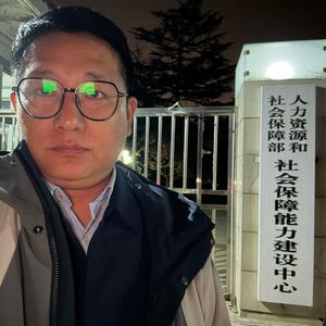 光伏参考机长头像