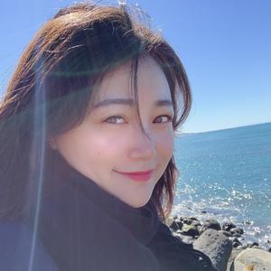是半糖雪梨呀头像