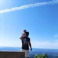 拾月她老爸爸头像