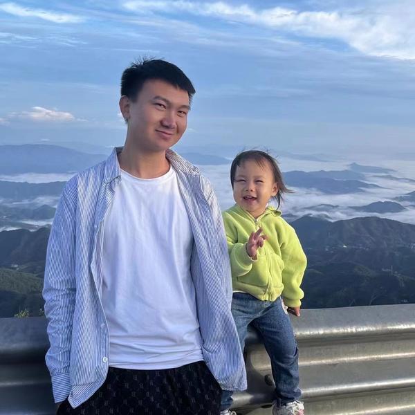 嘎嘎新二手车批发头像